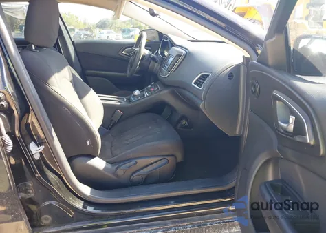 2015 Chrysler 200 Limited z USA, uszkodzony, nr VIN 1C3CCCAB1FN699435